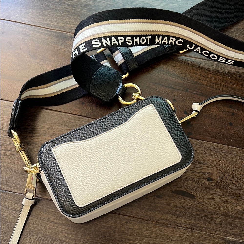 Marc Jacobs Cream and Black Crossbody Bag - Picture 4 of 6
